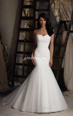 fishtail wedding dress 4