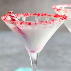 peppermint martini christmas cocktail