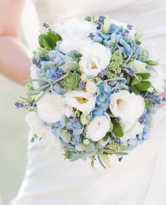 bouquet light blue